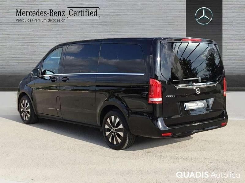 Usado Mercedes V220 Avantgarde 163 CV (119 kW) 2022 Negro Monovolumen