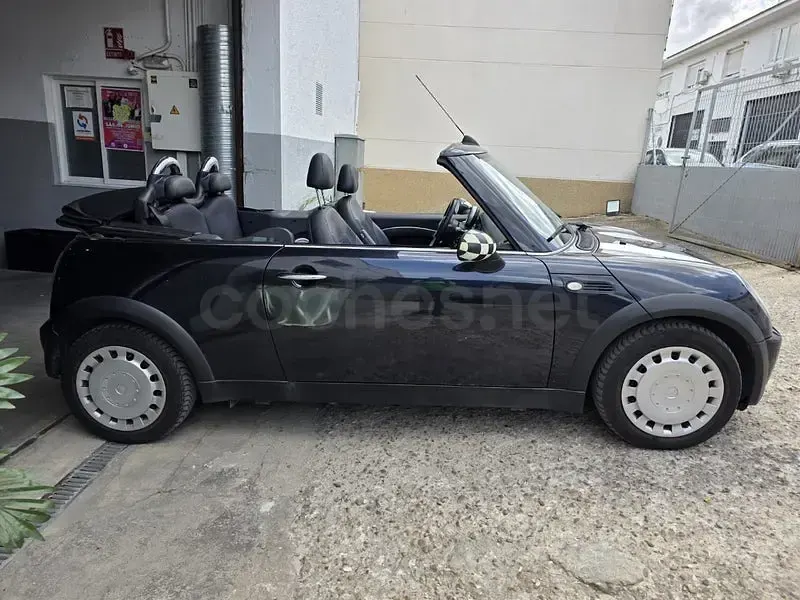 Usado Mini One Cabriolet 90 CV (66 kW) 2007 Azul Descapotable
