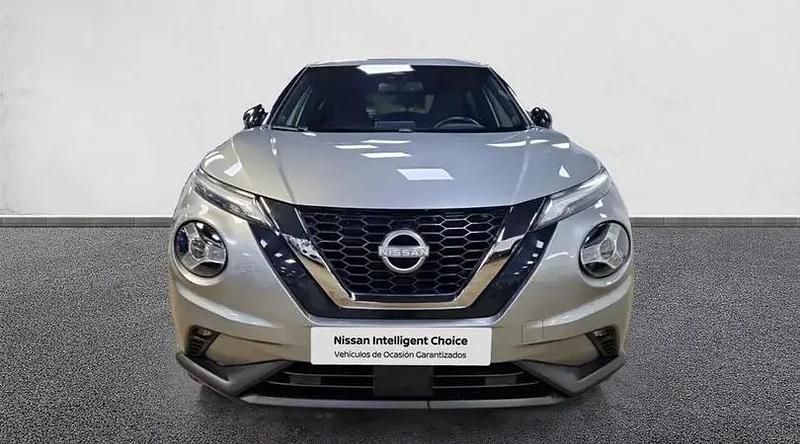 Usado Nissan Juke N-Connecta 114 CV (83 kW) 2024 Diamond silver (metalizado) SUV