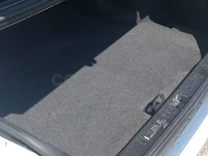 Usado Mercedes C200 Elegance 136 CV (100 kW) 2001 Blanco Berlina