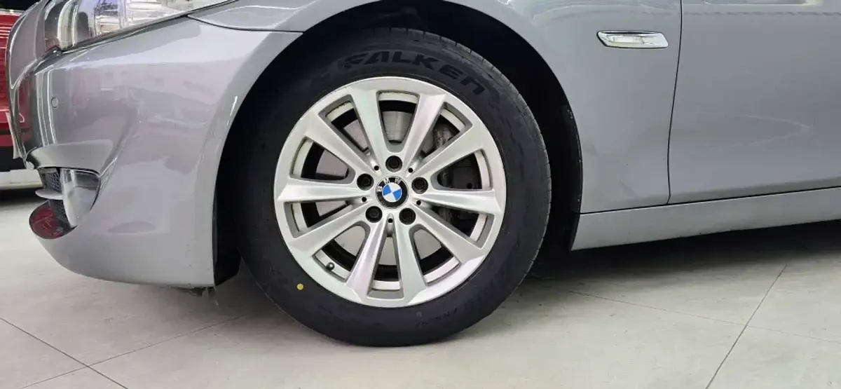 Używany BMW 528 258 KM (189 kW) 2010 Szary Sedan/Limuzyna