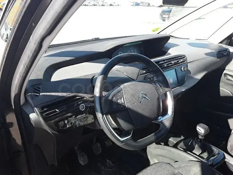 Usado Citroën C4 SpaceTourer Feel 130 CV (95 kW) 2021 Gris Monovolumen