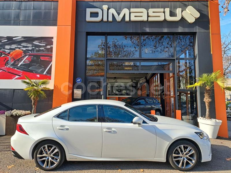 Blanco Usado 2019 Lexus IS300h Executive Line Berlina | 23.990 € (Precio justo) - Imagen 1/4