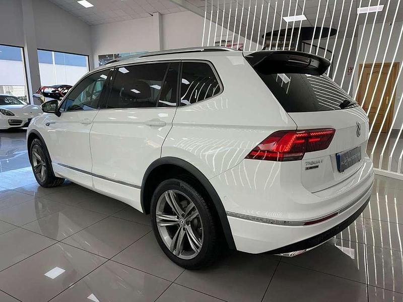 Usado VW Tiguan Allspace Sportline 189 CV (139 kW) 2018 Blanco SUV