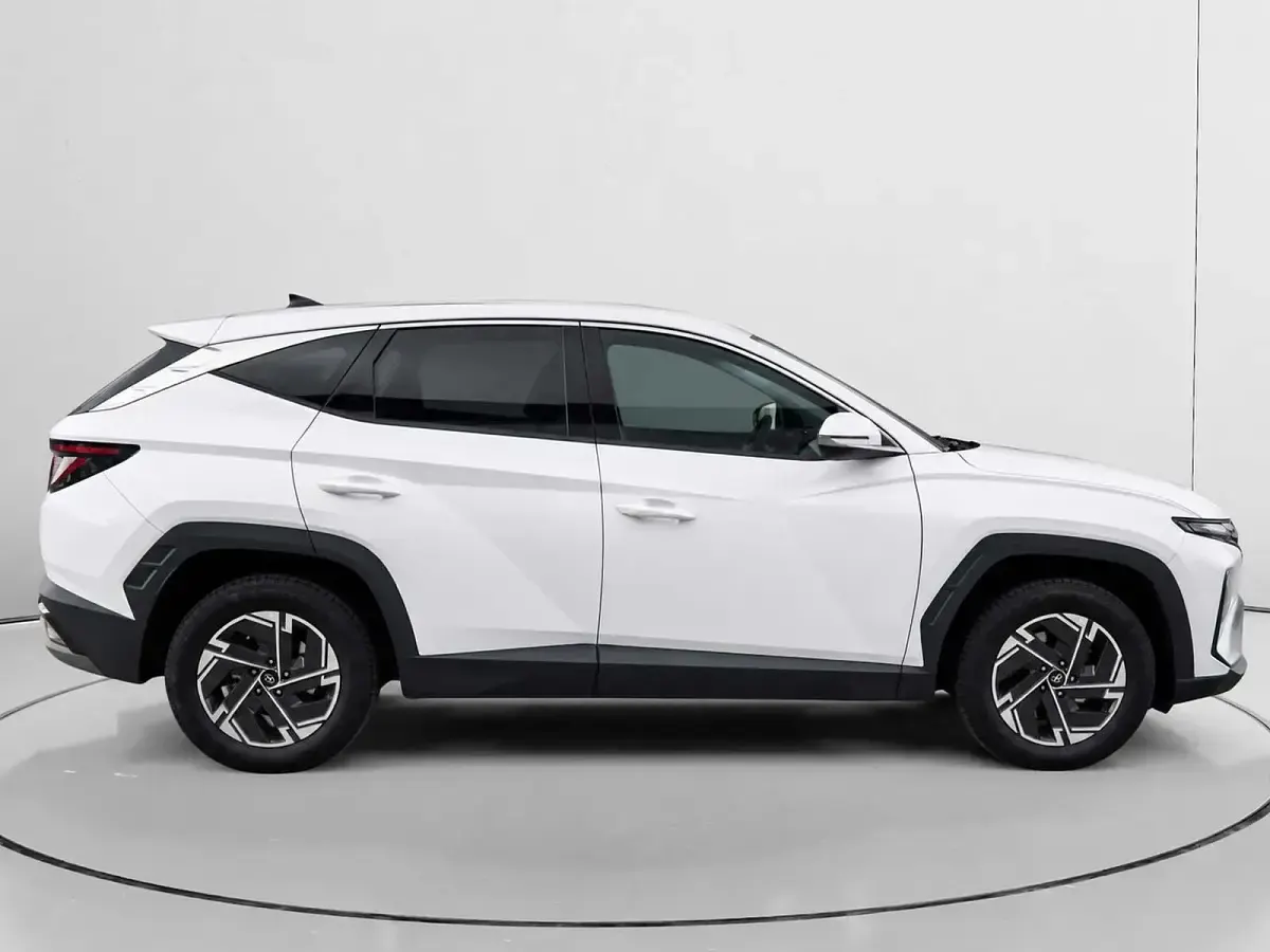 Usado Hyundai Tucson 160 CV (117 kW) 2025 Blanco SUV