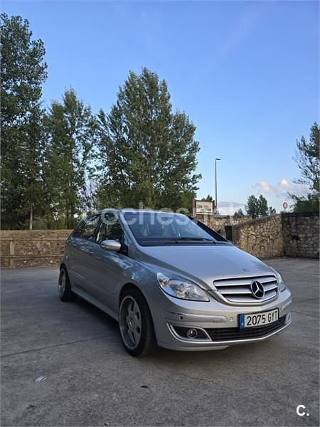 Gris / plata Usado 2006 Mercedes B200 Monovolumen | 5990 € (Precio justo) - Imagen 1/4
