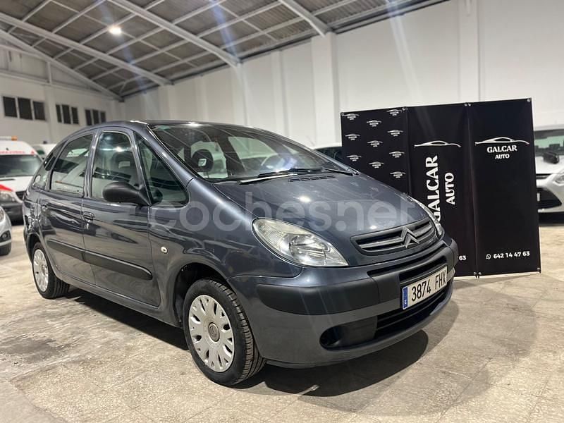 Usado Citroën Xsara Picasso Exclusive 110 CV (80 kW) 2007 Azul Monovolumen