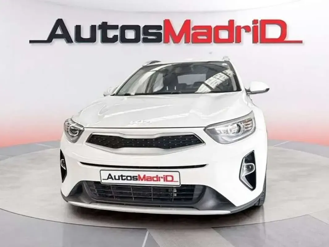 Usado Kia Stonic 101 CV (74 kW) 2021 Blanco SUV