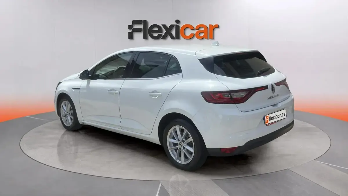Usado Renault Mégane IV LIMITED 132 CV (97 kW) 2018 Blanco Berlina