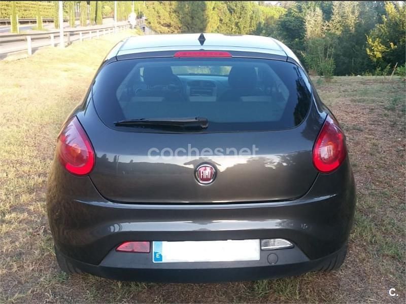 Usado Fiat Bravo Emotion 120 CV (88 kW) 2008 Gris / plata Utilitario
