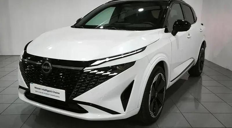 Usado Nissan Qashqai 140 CV (102 kW) 2024 Lunar white con techo midnight SUV