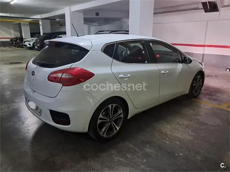 Usado Kia Ceed GT 136 CV (100 kW) 2016 Blanco Berlina