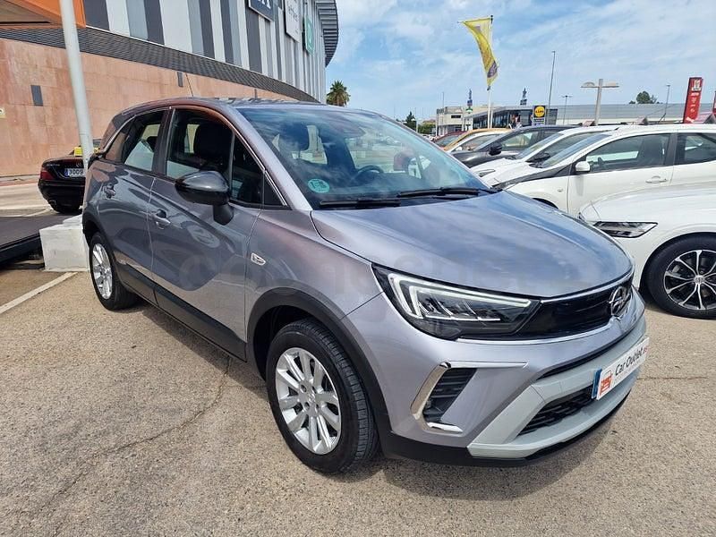 Usado Opel Crossland X Business Elegance 130 CV (95 kW) 2021 Gris / plata SUV