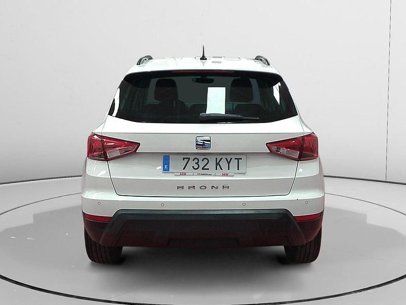 Usado Seat Arona Style 117 CV (86 kW) 2019 Blanco SUV