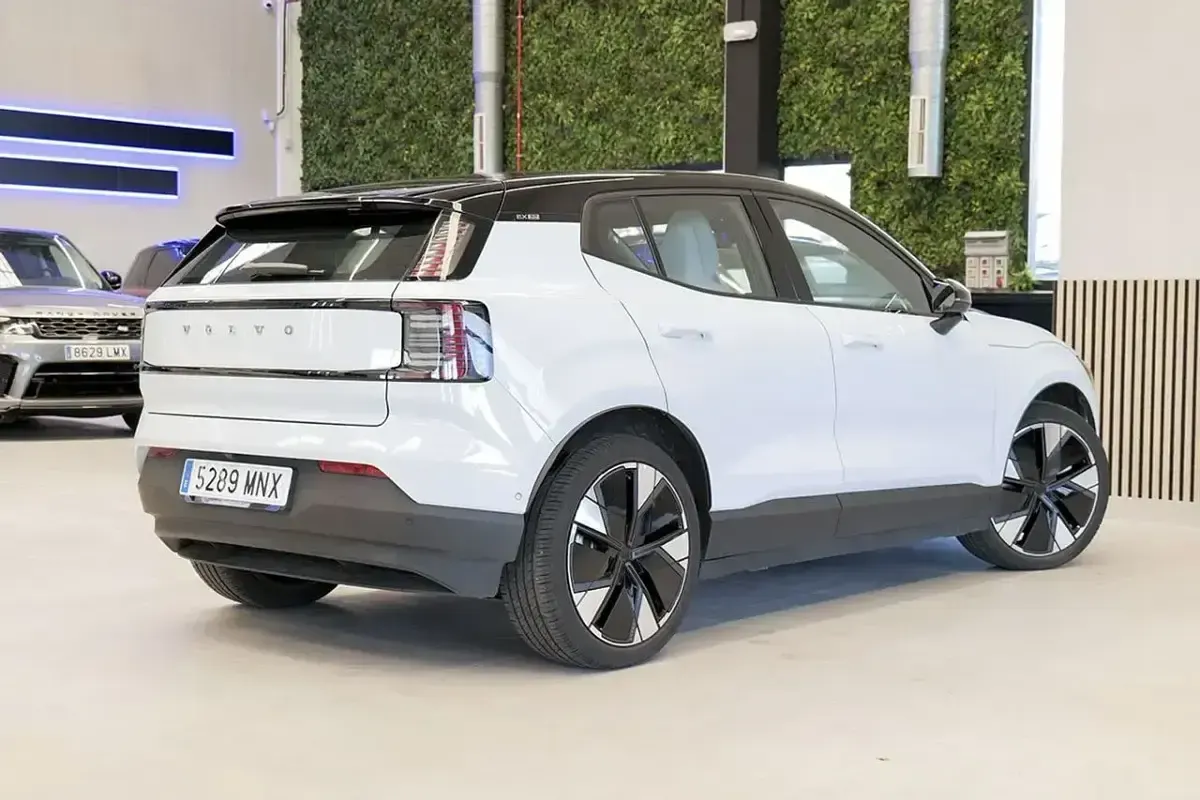 Usado Volvo EX30 Ultra 314 kW (428 CV) 2024 Blanco SUV