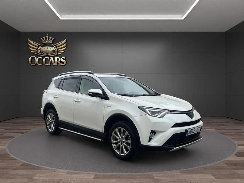Usado Toyota RAV4 Hybrid Executive 197 CV (144 kW) 2016 Blanco SUV
