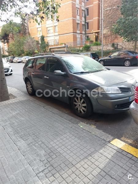 Gris / plata Usado 2006 Renault Mégane GrandTour Dynamique Familiar | 2800 € (Precio justo) - Imagen 1/4