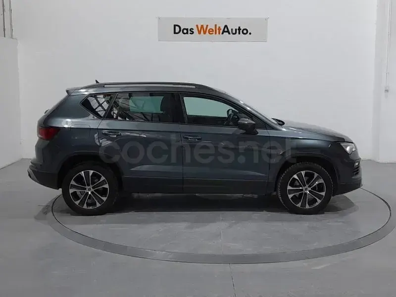 Usado Seat Ateca Style 150 CV (110 kW) 2023 Gris / plata SUV