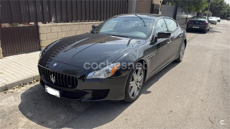 Negro Usado 2016 Maserati Quattroporte GranLusso Berlina | 25.000 € (Super precio) - Imagen 1/4