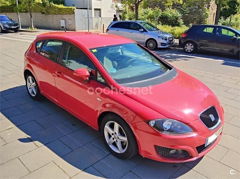 Usado Seat Leon Style 125 CV (91 kW) 2010 Rojo Utilitario