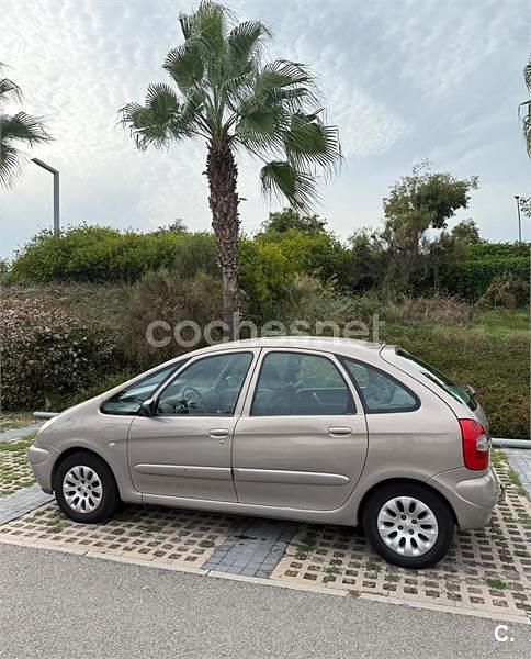 Beige Usado 2002 Citroën Xsara Picasso Exclusive Monovolumen | 2250 € (Un poco caro) - Imagen 1/3