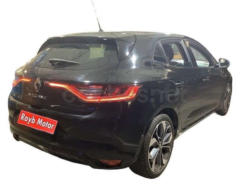 Usado Renault Mégane IV Zen 140 CV (102 kW) 2019 Negro Berlina