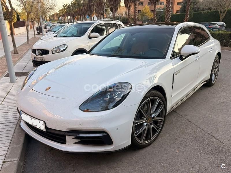 Usado Porsche Panamera Sport Turismo 462 CV (339 kW) 2018 Blanco Familiar