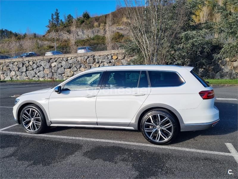 Usado VW Passat Alltrack 190 CV (139 kW) 2019 Blanco Familiar