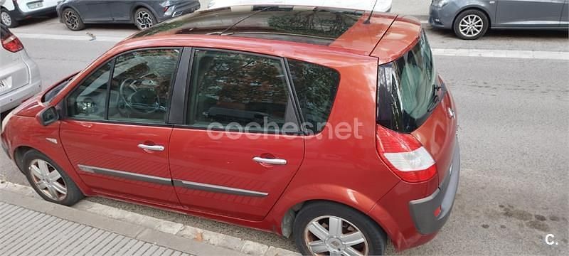 Granate Usado 2006 Renault Scénic II Dynamique Monovolumen | 3500 € (Precio justo) - Imagen 1/4