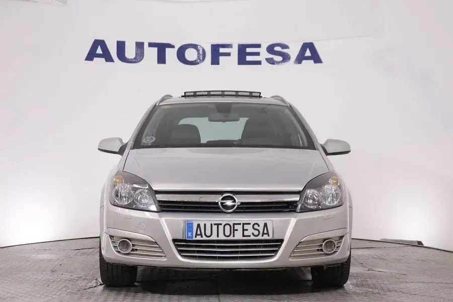 Usado Opel Astra 120 CV (88 kW) 2006 Gris Familiar