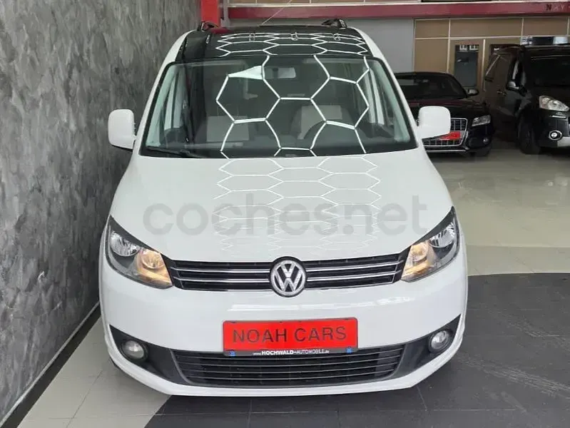 Usado VW Caddy Comfortline 102 CV (75 kW) 2013 Blanco Monovolumen
