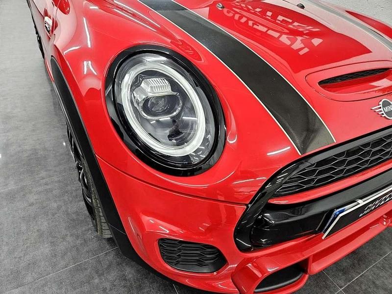 Usado Mini John Cooper Works 231 CV (169 kW) 2019 Rojo Utilitario