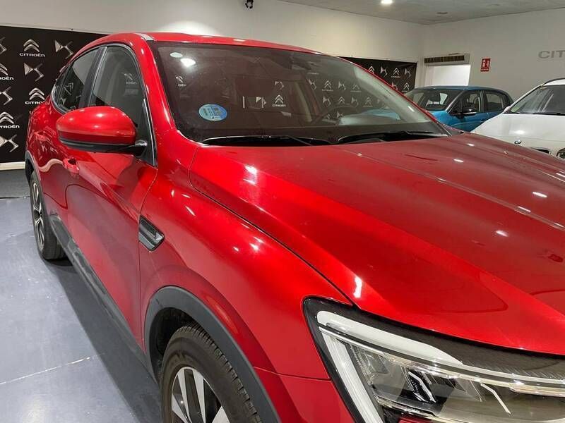 Usado Renault Arkana Equilibre 145 CV (106 kW) 2022 Rojo SUV