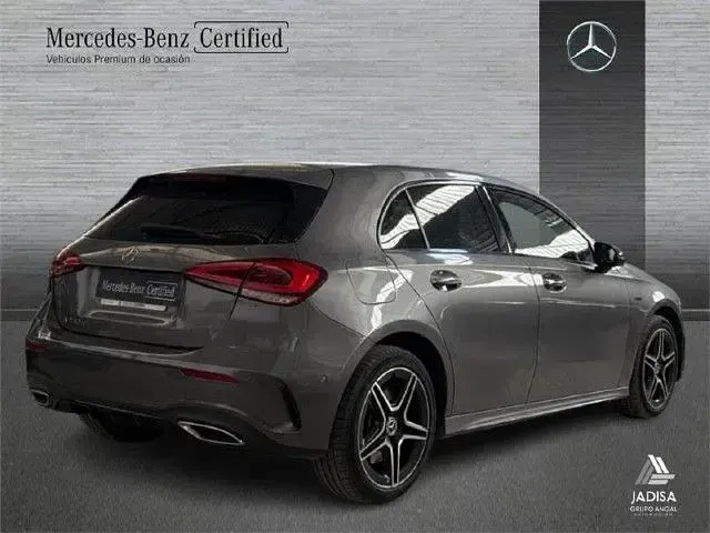 Usado Mercedes A250 218 CV (160 kW) 2021 Gris montaña Berlina