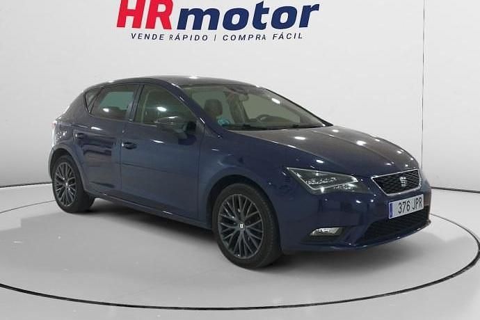 Usado Seat Leon Style 110 CV (80 kW) 2016 Azul Utilitario