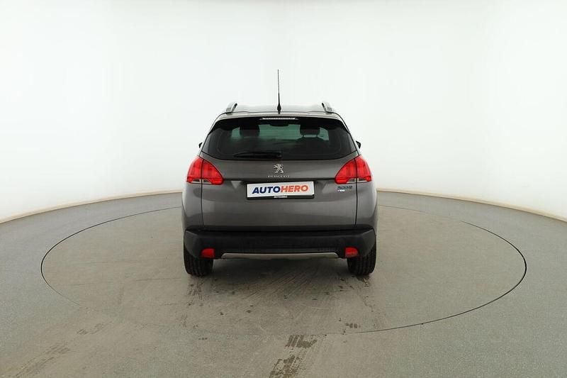Usado Peugeot 2008 Allure 92 CV (67 kW) 2015 Gris SUV