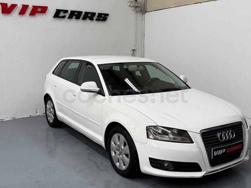 Blanco Usado 2009 Audi A3 Ambiente Berlina | 4999 € (Super precio) - Imagen 1/4