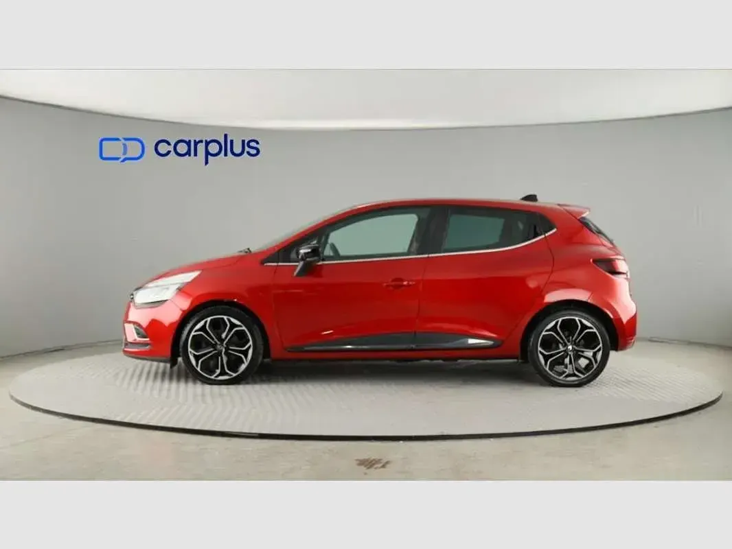 Usado Renault Clio IV Zen 90 CV (66 kW) 2017 Rojo Utilitario