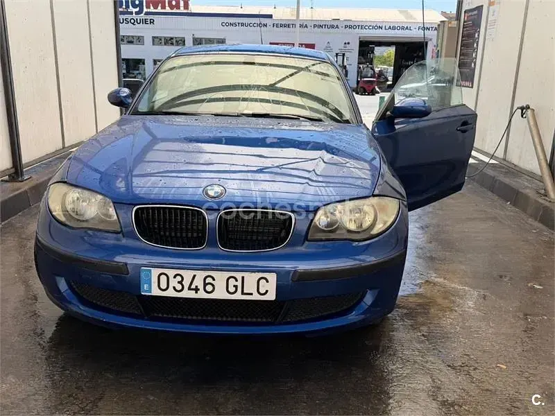 Usado BMW 116 122 CV (89 kW) 2009 Azul Utilitario