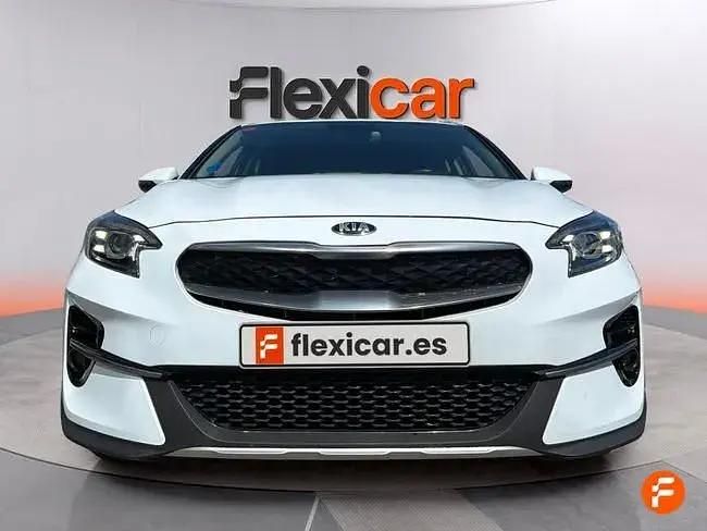 Usado Kia XCeed 141 HP (103 kW) 2020 Branco SUV