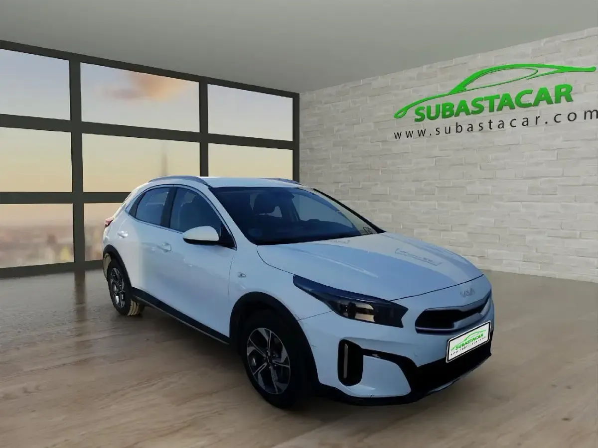 Usado Kia XCeed 160 CV (117 kW) 2023 Blanco SUV