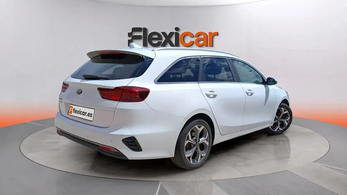 Usado Kia Ceed 136 CV (100 kW) 2020 Blanco Utilitario