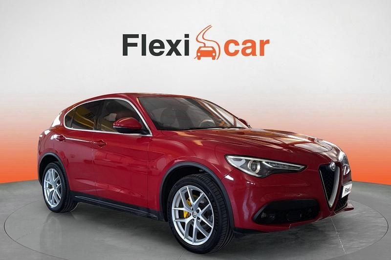 Usado Alfa Romeo Stelvio Executive 210 CV (154 kW) 2019 Granate SUV