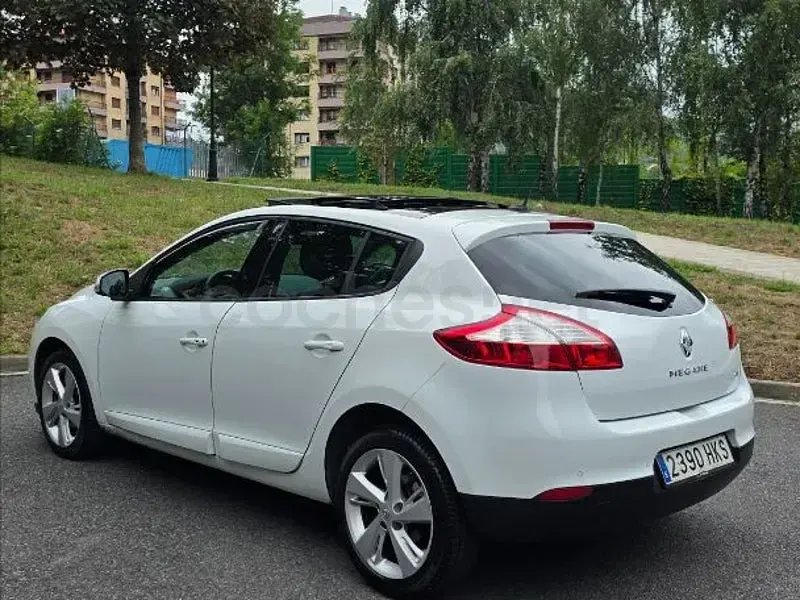 Usado Renault Mégane Bose Edition 110 CV (80 kW) 2013 Blanco Berlina