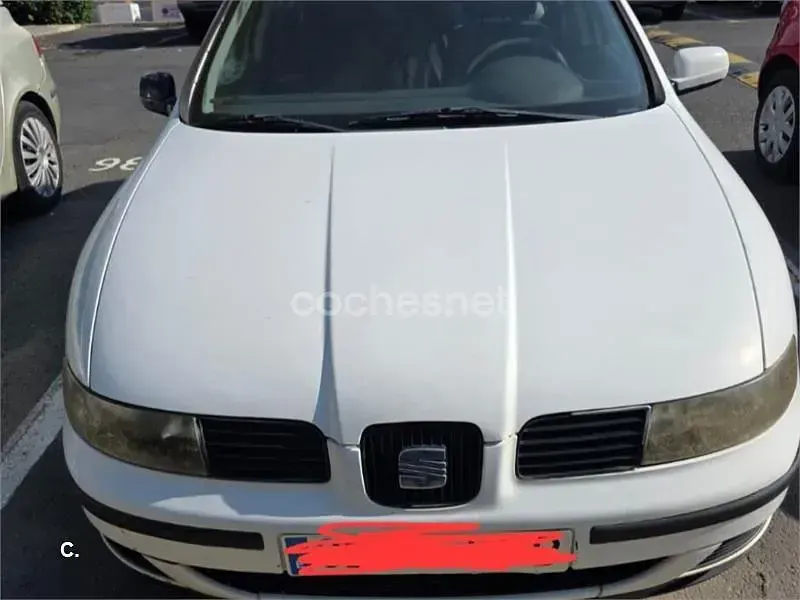 Usado Seat Leon 105 CV (77 kW) 2001 Blanco Utilitario