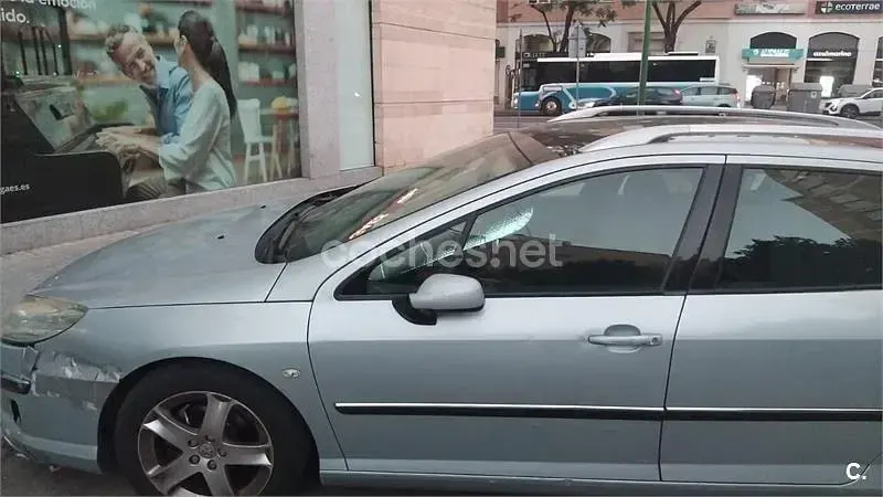 Usado Peugeot 407 Sport 136 CV (100 kW) 2005 Gris / plata Familiar
