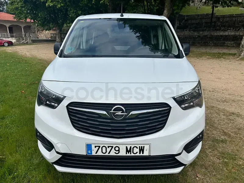 Usado Opel Combo Life Edition+ 102 CV (75 kW) 2022 Blanco Monovolumen