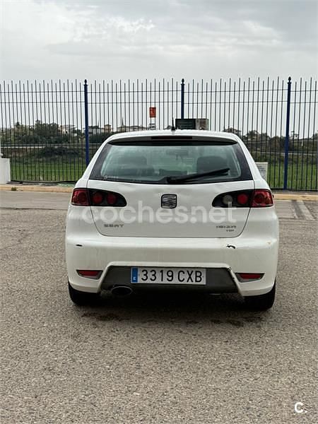 Brugt Seat Ibiza 100 HK (73 kW) 2004 Hvid Hatchback