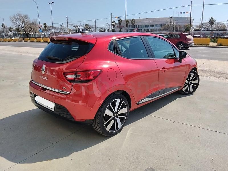 Usado Renault Clio IV Dynamique 95 CV (69 kW) 2016 Rojo Berlina