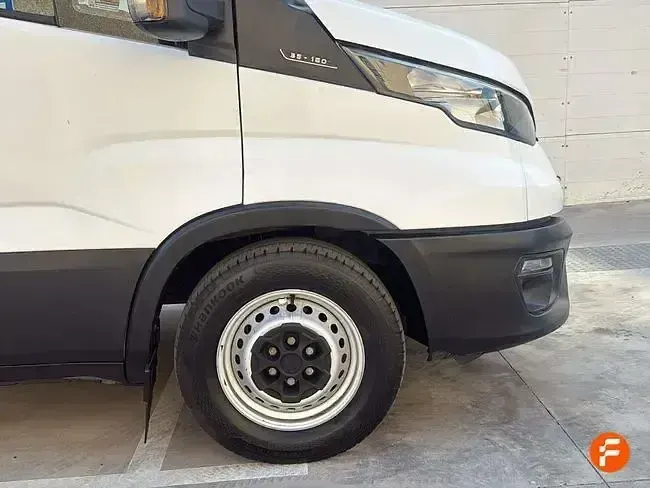 Usado Iveco Daily 156 CV (114 kW) 2021 Blanco Van